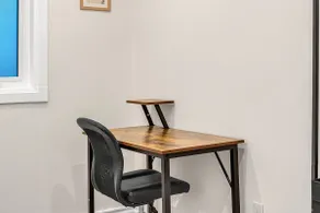Cozy 2BR Home with Workspace | Toronto Retreat - Image 5