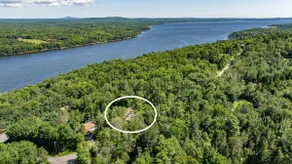 Coastal Getaway Near Sandy Point - Image 4