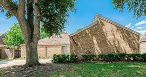 Entire 4 bedrooms 2Bath Bellaire - Image 2