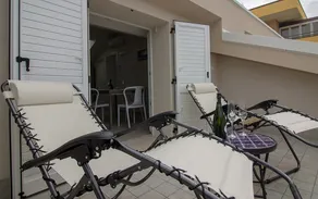 Villa "Baci sul Mare" Attico- Spiaggia privata - Image 4
