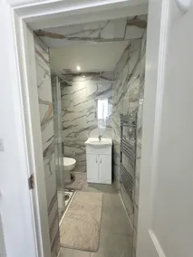 Entire Guesthouse Private Hallway, Entry & Parking - Image 5