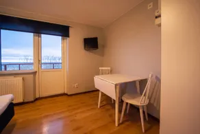 Studio apartment with balcony and ocean view - Image 5
