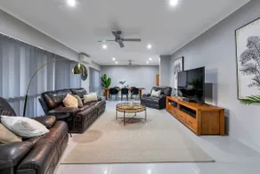 Expansive Home in Fannie Bay - Image 3