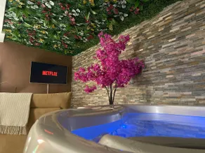 Hot tub, Air conditioning and Terrace - Image 2