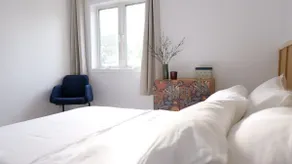 Charming renovated apartment - Image 4