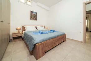 Manos Apartments - Image 2