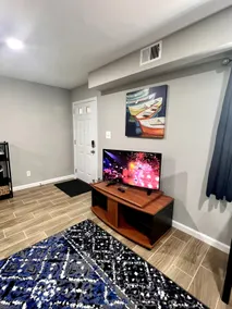Luxury Living Locale in DC - Image 4