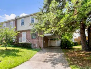 Luxury Living Locale in DC - Image 2