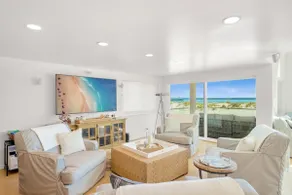 Beachfront Villa w/ Direct Beach Access + Elevator - Image 5
