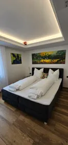 Exotic Tropical Palace - ComfyHome Apartments Stuttgart - Image 4