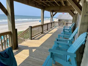 Charm Getaway - Oceanfront family home in a quiet stretch of Surf City ! - Image 2