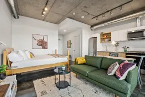 Downtown YYC | Loft Inspired Studio - Image 4