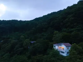 Minamikaruizawa - View from the deck, BBQ, karaoke, 5 minutes from the interchange. - Image 3