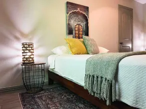 Casablanca Chic|Central|Pet|Kingbed|TrinityGroves - Image 5