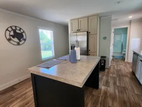 Wrangler's Cabin - Image 5