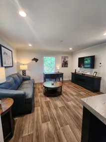 Wrangler's Cabin - Image 2