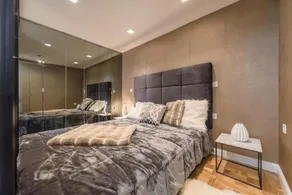 The Andrassy Avenue Apartment with AC - Image 4