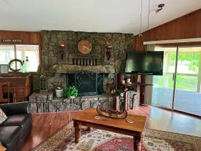 Only House on Lake DeGray - Image 3
