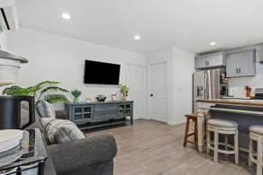 1BR-1B Near LAX, SoFi, Disney - Image 3