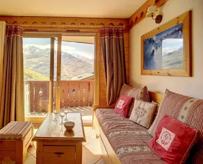 Chalet style, pool, sauna, steam room, great view - Image 4