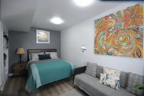 Modern Guest home In North Vancouver - Image 4