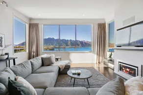Luxury Retreat - Matakauri - Image 2