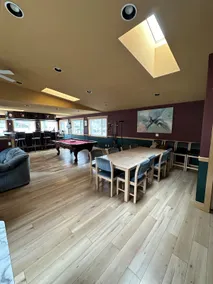 Spacious 4 Bedroom Apartment - Image 4