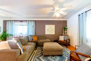 Full top floor guest house! - Image 2