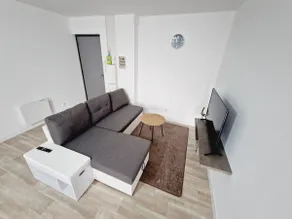 Charming 2-bedroom, fully-equipped - Image 2