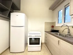Stylish Downtown Apartment - Image 5