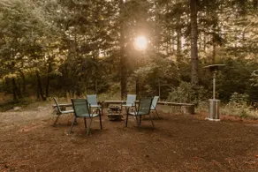 Forested Cabin w/ Vintage Vibes - Image 4