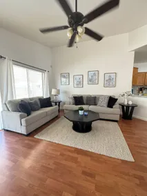 Cozy 4 Bedroom Family Getaway - Image 2