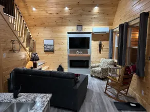 White Rock Cabin #3 - Image 2