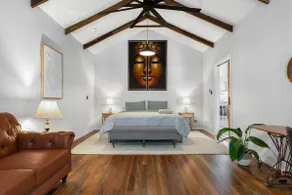 The Lodge One 5 Star Pet Friendly - Image 2