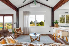 The Lodge One 5 Star Pet Friendly - Image 3