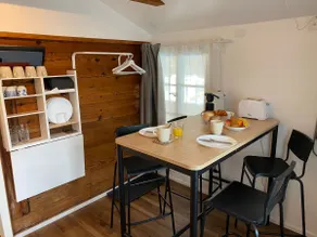 Chalet Studio Apartment with Aircon - Image 3