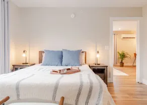 Countryside Oasis: Charming 1BR Farmhouse Getaway - Image 2