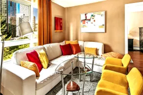 Steps from Seattle's Hotspots - Image 3