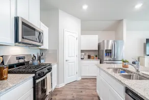 New 4BR/2BA Home• 8 Beds•Sleeps 12• Close To Town - Image 4