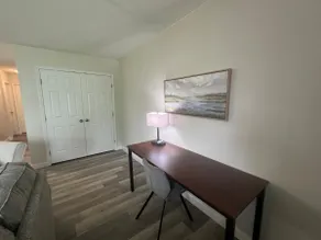City Comfort in Lansing - 3rd Floor Apt 6 - Image 5
