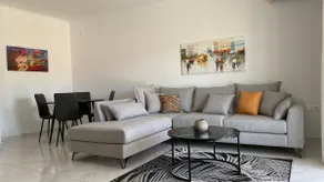 Golden Flower Luxury Apartment - Image 3