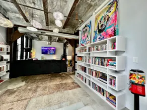 Swanky, Funky, Groovy, loft space Cincinnati, Ohio - Image 2
