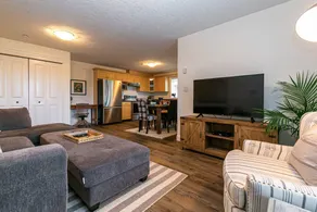 Cozy Renovated Oasis W Private Terrace & Parking - Image 5