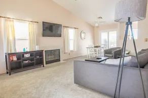 Cozy 2 bedroom getaway - Image 3