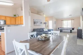 Cozy 2 bedroom getaway - Image 4