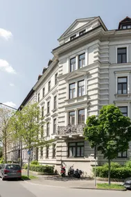 Aurum Suite - Luxury City Apartment - Image 5