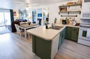 “Best little condo in the area” *water&golf view* - Image 4