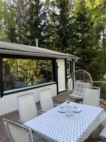 The Glade, Summer house. - Image 4
