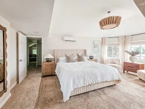 Designer Stay in Amazing + Central Location! - Image 2