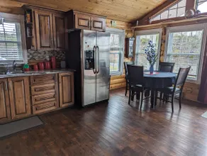 Ocean Breeze Cottage w/ hot tub - Image 3